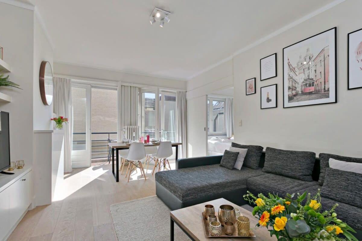 Huswell - Stylish Apartment At The Zeedijk Of Knokke 外观 照片