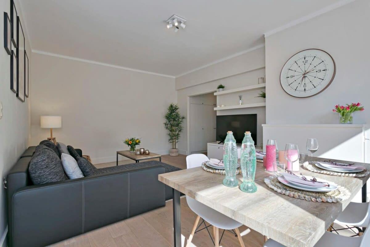 Huswell - Stylish Apartment At The Zeedijk Of Knokke 外观 照片